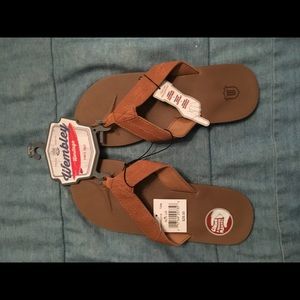 TAN Wembley Flip-Flops Size LG